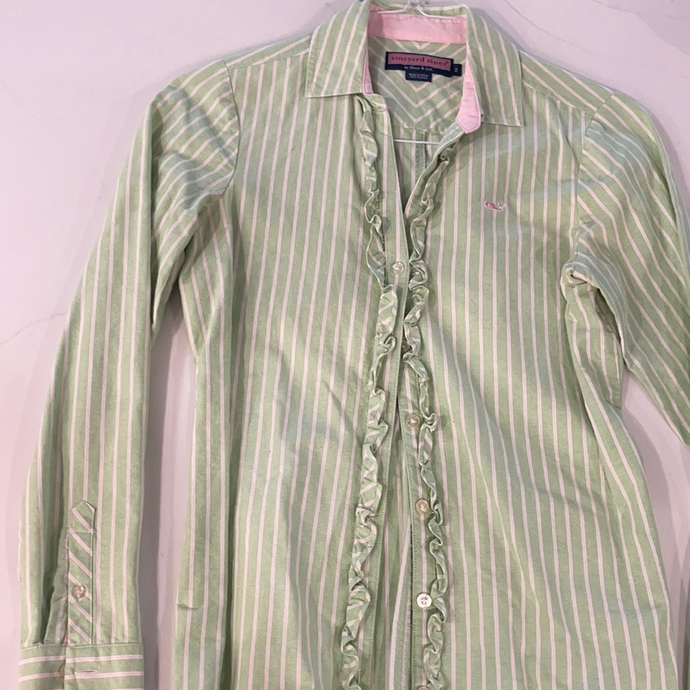 Vineyard vines ruffle button down